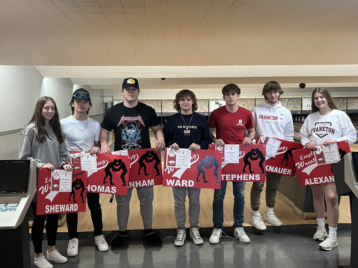 FHS_Wrestling_'s tweet photo. Senior Wrestlers &amp; Managers!! Thank you for all your heart &amp; dedication within the Frankton Wrestling Program! Best of luck with future endeavors! “Once an Eagle, Always an Eagle” 🦅 
@FranktonAthleti https://t.co/xNF4cFe04P