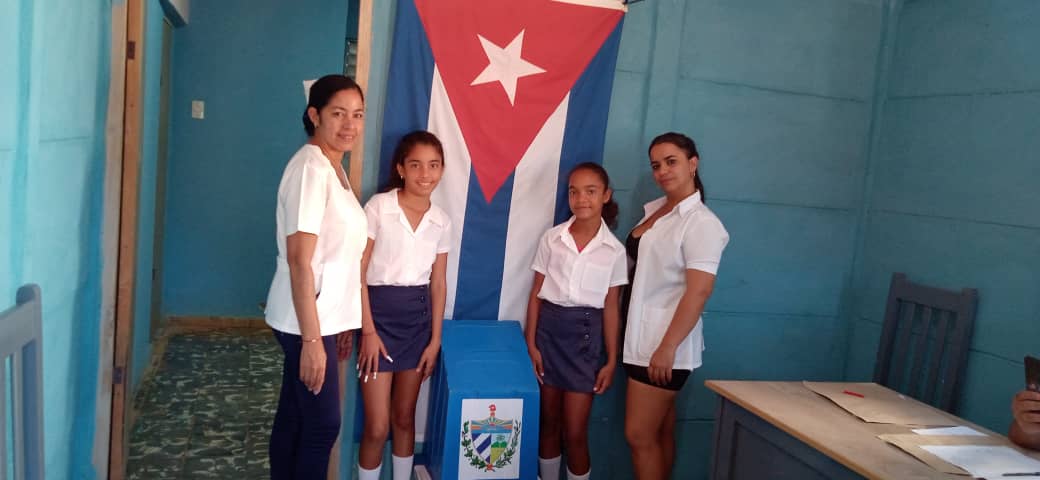 Susely Morfa González (@SuselyMorfaG) on Twitter photo 2023-03-26 21:32:00 Gran día para la Patria, unidos #VotarPorTodos y con profunda firmeza y amor por la Revolución. #Matanzas #MatancerosEnVictoria #MejoresEsPosible @DiazCanelB @DrRobertoMOjeda @IzquierdoAlons1 @mariofsabines @MMarreroCruz @PresidenciaCuba @PartidoPCC @PeriodicoGiron @gpppmatanzas Gran día para la Patria, unidos #VotarPorTodos y con profunda firmeza y amor por la Revolución. #Matanzas #MatancerosEnVictoria #MejoresEsPosible @DiazCanelB @DrRobertoMOjeda @IzquierdoAlons1 @mariofsabines @MMarreroCruz @PresidenciaCuba @PartidoPCC @PeriodicoGiron @gpppmatanzas