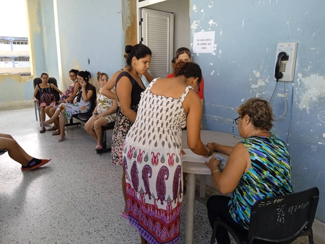 MaternoMatanzas's tweet photo. Por el voto unido.@WongCorrales @ArmandoArechav5 @dr_semper @SuselyMorfaG @japortalmiranda @AhmedRomero1986 @InesMChapman @CaridadPoey #voto unido. #cuba por siempre. https://t.co/FesJUU70lb