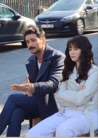 FOSFORLU_GECE's tweet photo. Televizyonu açtığımda #fırcem yerine #Elfir ve #barbüg yerine #Evmur görmüşümdur o sirada benim sifadi eşgüal ; https://t.co/3M2ZzcNquj