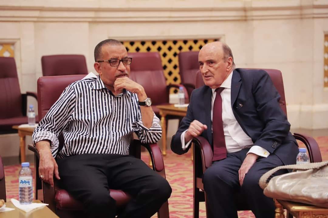 malkaby980's tweet photo. قمة التناقض ان تأتي من دولة ديمقراطية يمارس فيها الحكم الديمقراطي من عشرات السنين بل يعد فيها الحكم العسكري سلوك همجي و رجعي و مجرد تذكره يعد منقصة للحقوق والكرامة ، في مقابل ذلك تكن راضيا عن نفسك وانت تمارس عملية وأد الديمقراطية في  بلد ثار شعبه ومات شبابه من اجل تلك الديمقراطية https://t.co/IPwLtyYikS