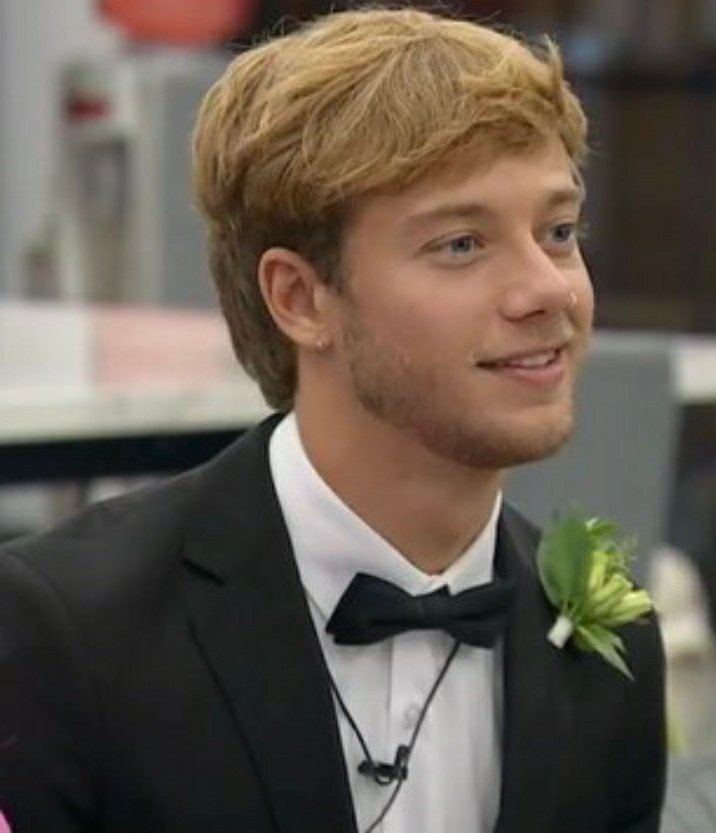 dedicado_AR's tweet photo. Todos a bancar a nacho 🙏  #GH2022 https://t.co/YFOnlgtN6U