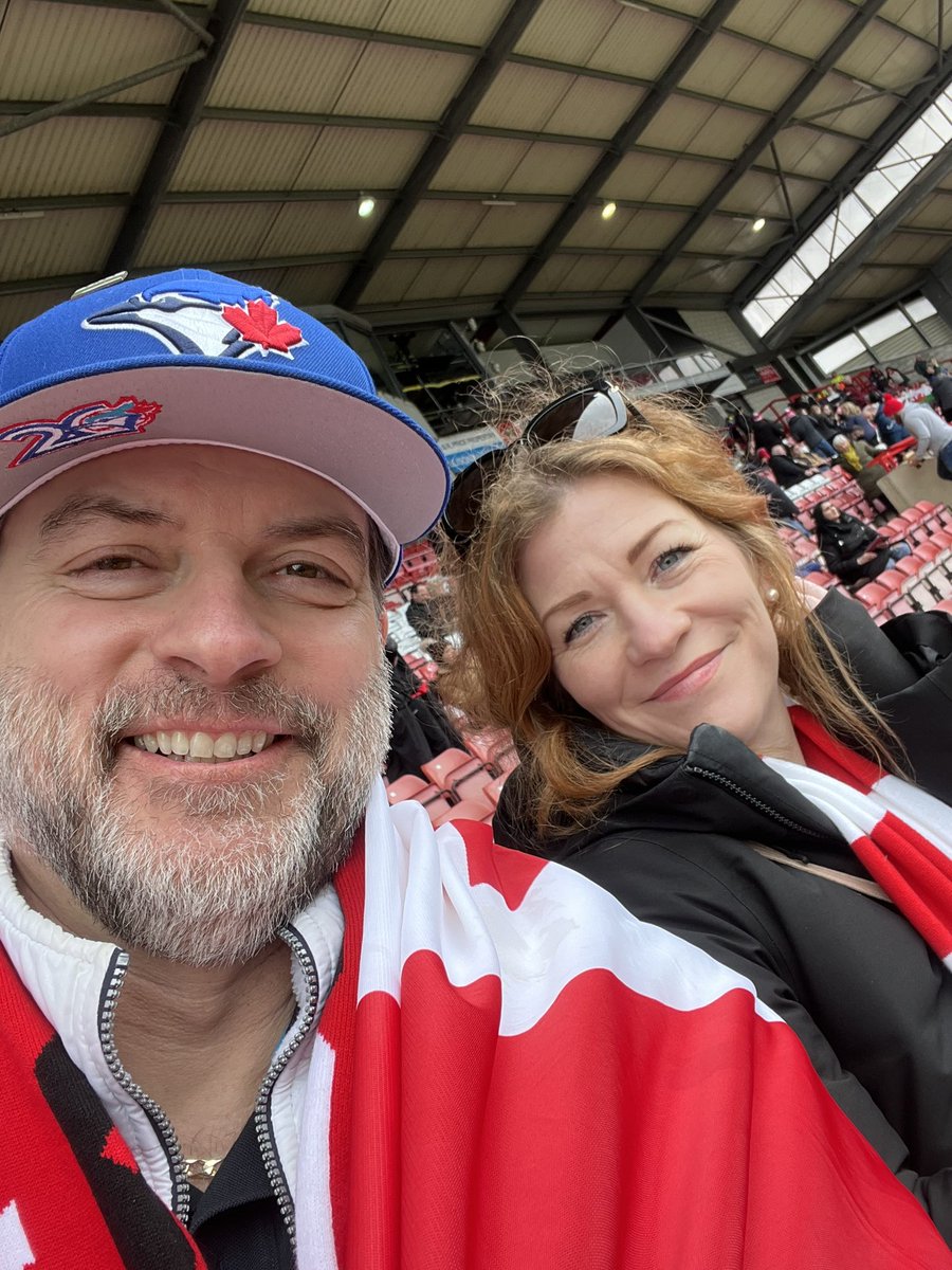 iamdgrogan's tweet photo. What a way to end the regular season, and in front of  9,511 screaming fans. Way to go @WrexhamAFCWomen,  an awesome season. Congrats on the silverware 🎉 
@kaper @wrexham_canada https://t.co/10XKSguDUO