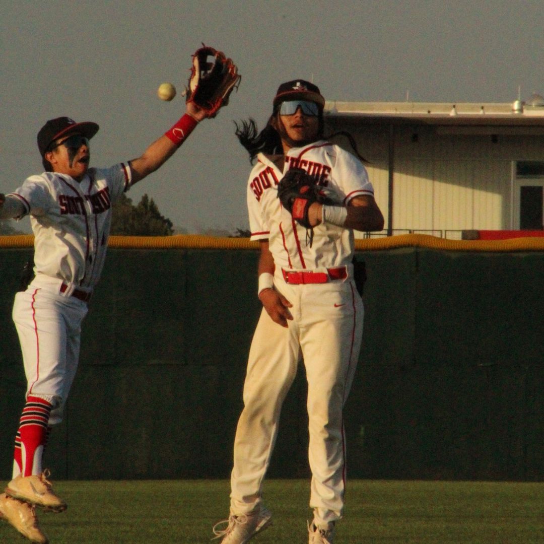 joe_6b's tweet photo. Let's Play Ball!!! ⚾❤️
Are you a Cardinal Player? DM me for your # for pictures! Tag your friends! 💯
#baseball #baseballlife #photooftheday #photography #photographer #photos #baseballballplayer #baseballer #southsideisd #baseball #sanantonio #highschoolbaseball #uilbaseball https://t.co/FesvgQP6sR