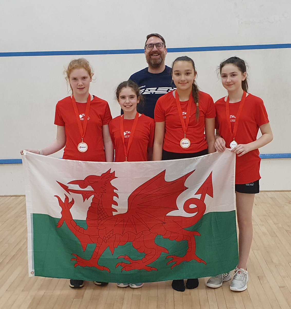 Couldn't be more proud of this team! Their performance &amp; attitude at the Intercounty Finals has been outstanding, finishing 3rd in U13'S! Massive thanks to Jason for coaching them over the weekend! @GtSquash <a href="/sqwales/">🏴󠁧󠁢󠁷󠁬󠁳󠁿 SQUASH WALES</a> <a href="/newportsquash/">Newport Squash Club</a> <a href="/BridgendJunior/">Bridgend junior squash</a>