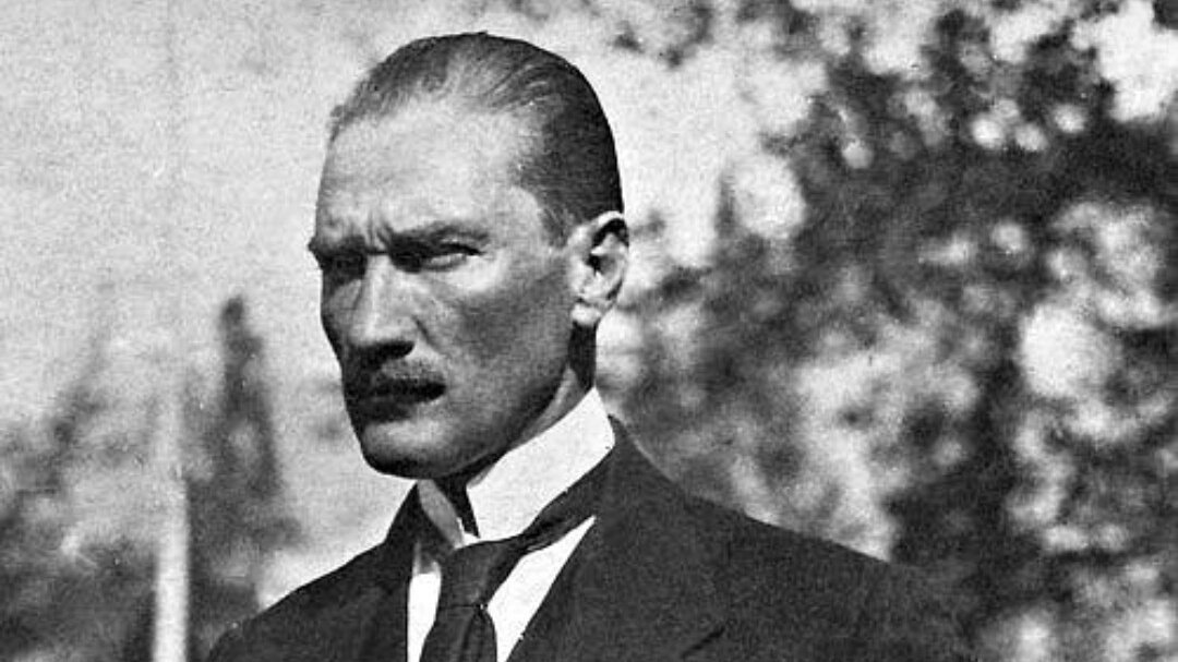 "Biz doğrudan doğruya milliyetperveriz ve Türk milliyetçisiyiz." 

Mustafa Kemal Atatürk