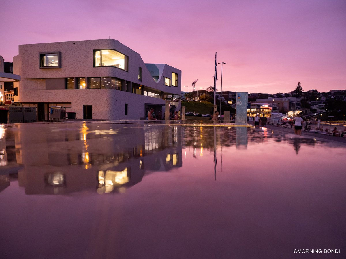 Pink Shit.  How's everyone? Hope you've all had a great weekend. This morning was quite unique, we had an incredible sky in North Bondi but it was pissing down, hence the 'Pink Shit'. Oh well, I never said that I was a poet. 🤦🏽‍♂️ Xoxo Amo #bondi #seeaustralia #ilovesydney
