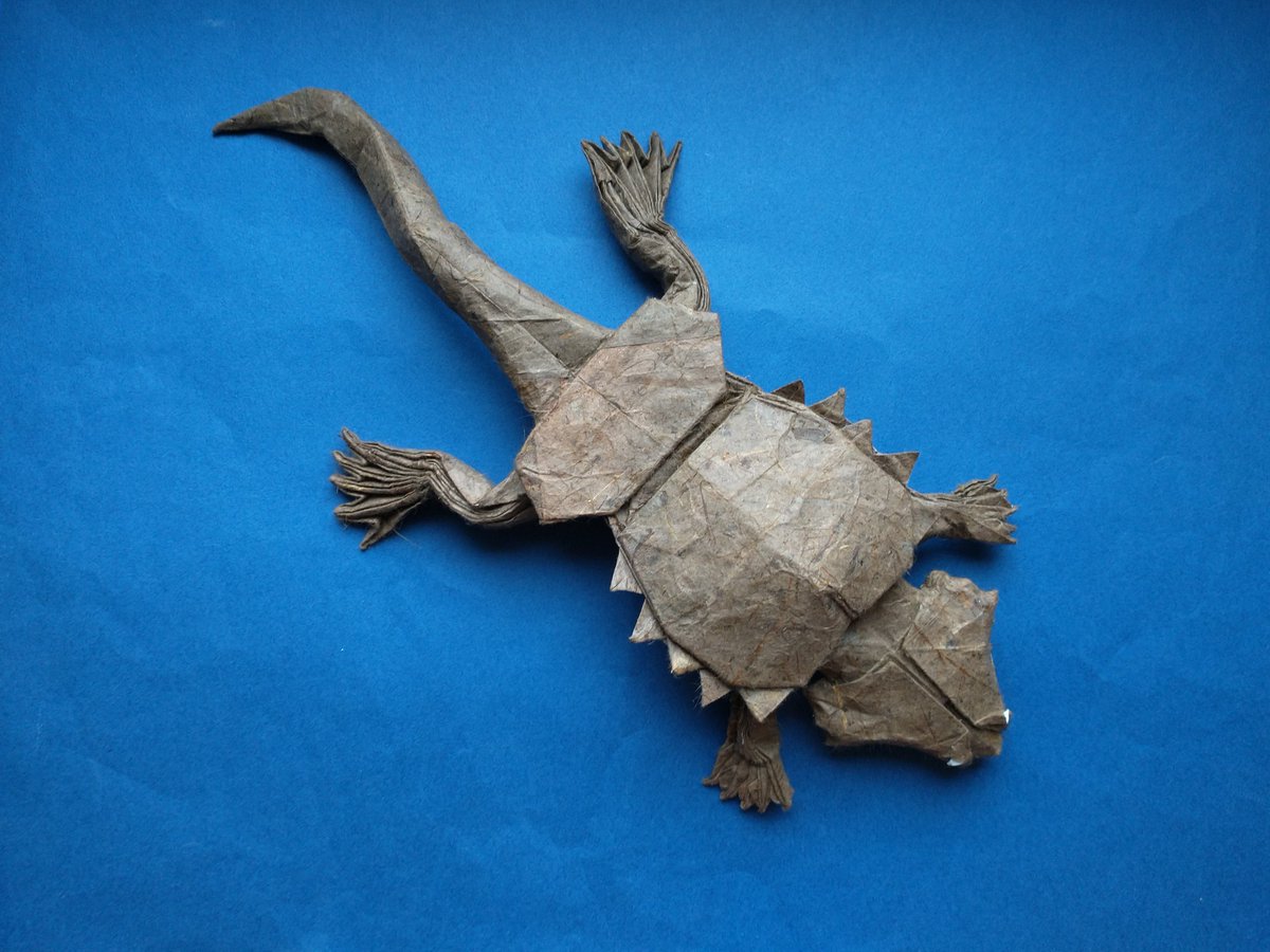 origamiPete's tweet photo. Some of my prehistoric origami creechers! 🤭 https://t.co/LC555aCJkk
