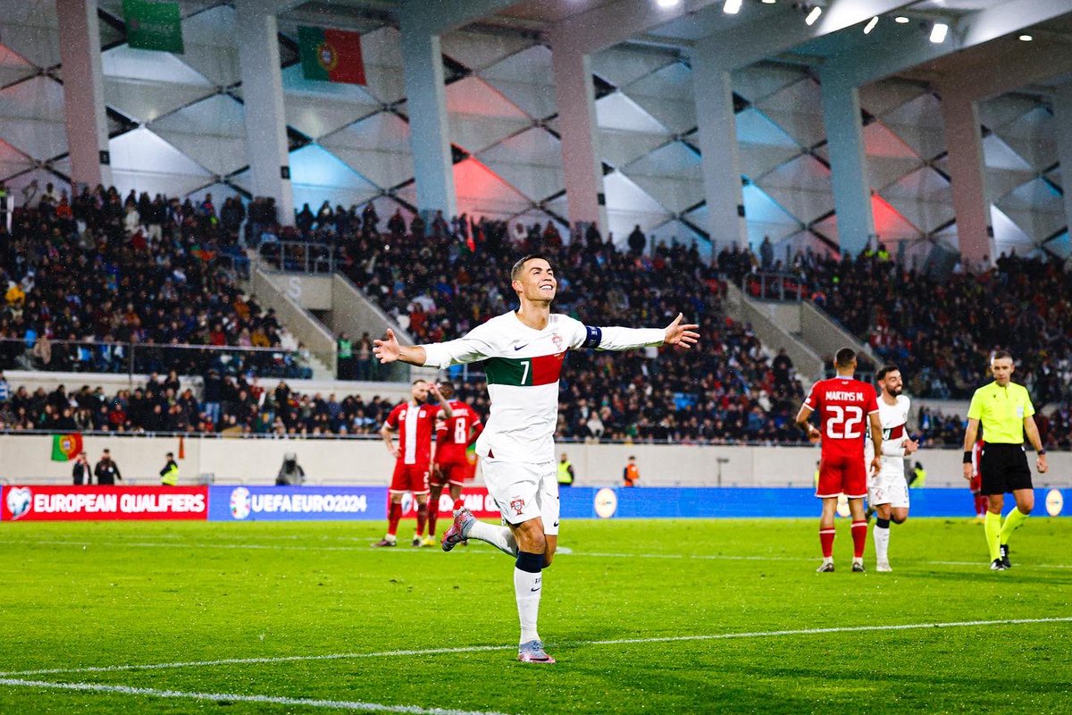 Cristiano Ronaldo tweet media