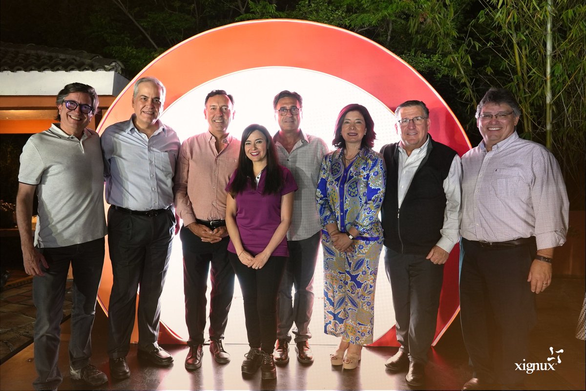 XIGNUX's tweet photo. Somos líderes en las industrias de energía y alimentos. Gestionamos empresas que energizan la vida y la sociedad para contribuir a un mundo mejor, gracias al talento de 29mil personas que trabajan en los países de México, Estados Unidos y Brasil.
#Viakable #Prolec #Qualtia #BYDSA https://t.co/GLH0FxO1Mx
