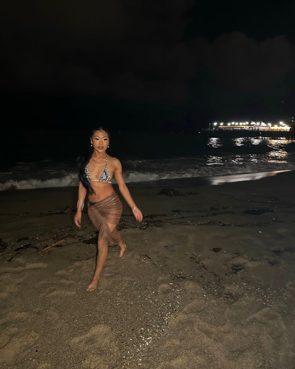 saydizzzle's tweet photo. Givin u siren eyes 🧜‍♀️ https://t.co/b0grjm8P31