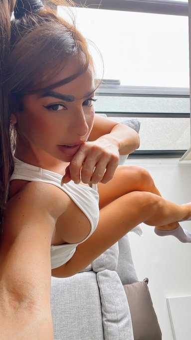 Domingo de pl&aacute;ticas &hellip;  👉🏼 https://t.co/NsXSig24kl #shhhh https://t.co/I23hVwLZQe<a href="/tag/shhhh"class="tags"><span>#shhhh</span></a>