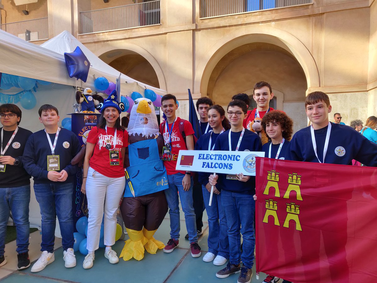 Ya en casa, después de mi segunda final nacional como juez.
Nos traemos recuerdos y regalos de muchos (demasiados 😃) equipos. Una gran experiencia, gracias a todos los que hacéis <a href="/FLL_Spain/">FIRST LEGO League SPAIN</a> posible. ¡Gracias <a href="/Ingeniera_soy/">Ingeniera.soy</a>, equipos y voluntarios!

javierarambarricalvo.blogspot.com/2023/03/final-…