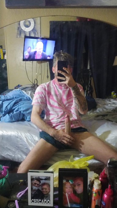 Any ladies wanna help me with this? https://t.co/9upfIoDMel