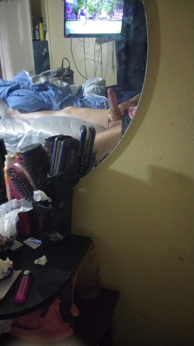 Any ladies wanna help me with this? https://t.co/9upfIoDMel