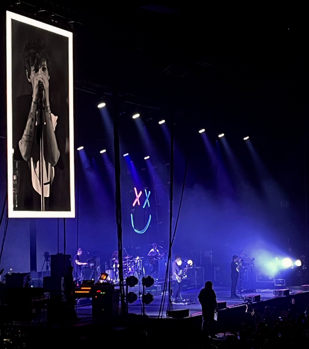 tobesocharly's tweet photo. we are now remembering #ltwtoslo aka the best show ever , happy anniversary!! i miss it https://t.co/TxT3heY4XR