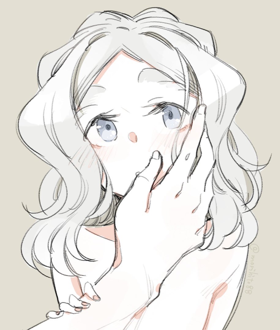 ちびっこちゃんと大きい手の対比いいよね( ˘ω˘ ) #ちびっこちゃん朝活 