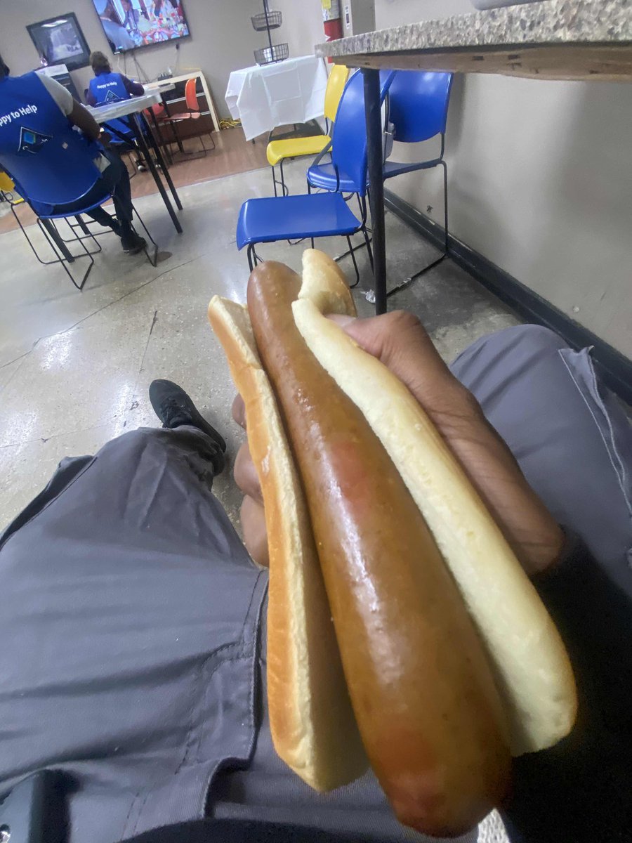 ElSenpapi's tweet photo. 3 bites and it’s gone I was hungry https://t.co/fnwugeow0v