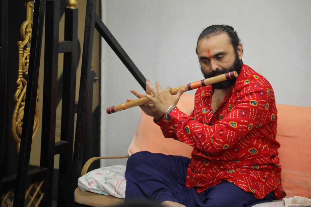 techfected's tweet image. समग्र नाथ शिष्य गण के चहीते, दैदीप्यमान, ध्येय संकल्प सिध्ध नवनाथ धाम के गादीपति विश्व वंदनीय परम पूज्य श्री छोटेदादा को जन्म दिन की हार्दिक शुभकामनाएं।