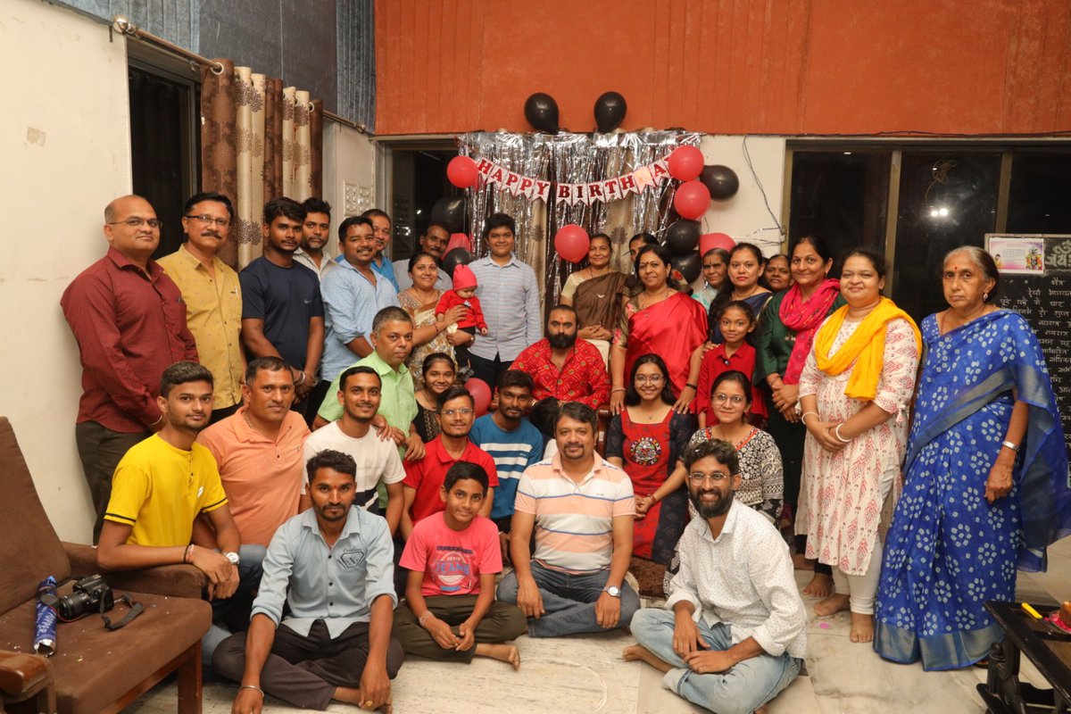 techfected's tweet image. समग्र नाथ शिष्य गण के चहीते, दैदीप्यमान, ध्येय संकल्प सिध्ध नवनाथ धाम के गादीपति विश्व वंदनीय परम पूज्य श्री छोटेदादा को जन्म दिन की हार्दिक शुभकामनाएं।