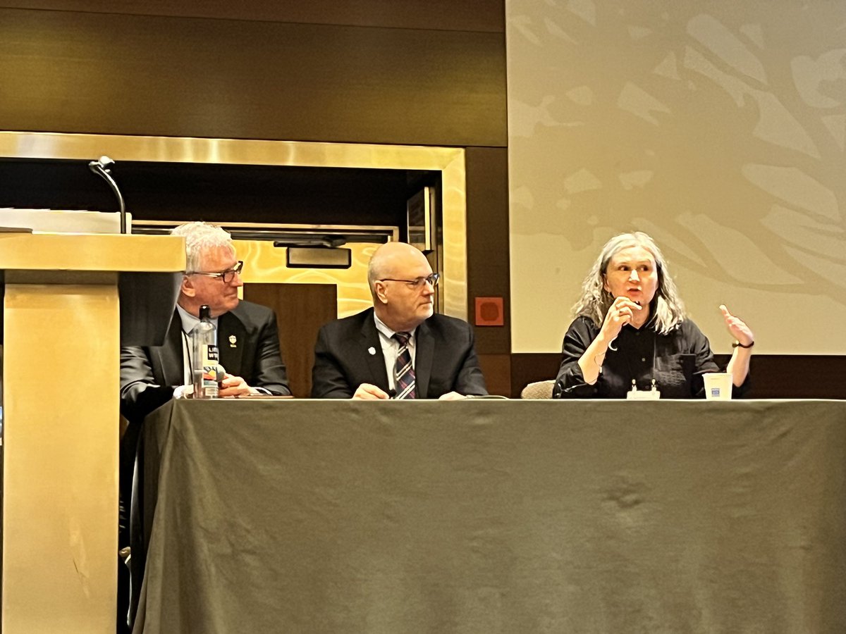 sludchs's tweet image. SLU faculty presented at the Higher Learning Commission Conference in Chicago. Ellen Crowell (Director of University Core), David Pole (@slu_ipe) &amp;amp; Anthony Breitbach (@sludchs) discussed “Advancing Quality and Sustainability, Aligning University Core with IPE”
#HLC2023 #OneSLU