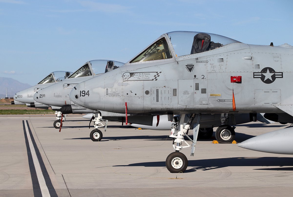 Four Hawgs (if you look closely) for #WarthogWednesday @124FighterWing @AirNatlGuard @IDNationalGuard #A10 #Thunderbolt