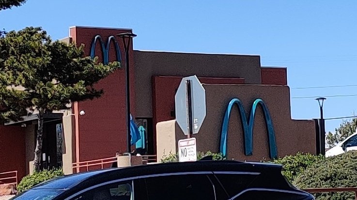 hookedontracey's tweet photo. Can confirm, the arches are turquoise at the McDonald's in Sedona AZ https://t.co/uN70sYFUsK