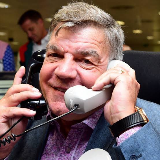 spurs_transfer's tweet photo. Big Sam in? #TottenhamHotspur #BigShartLane https://t.co/Gi09c0VeCQ