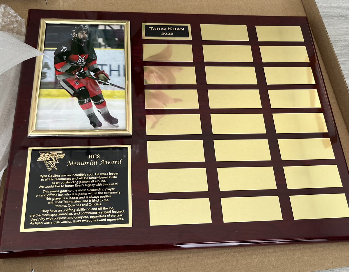 LisaGAlberta's tweet photo. Thank you @AirdrieU18aa for such a wonderful way to honour Ryan! The love and support of the hockey community is second to none. So grateful. ❤️
Congrats to Tariq for being the first recipient of the award!! 👏🏼#Rystrong https://t.co/ro2fB5Fd44