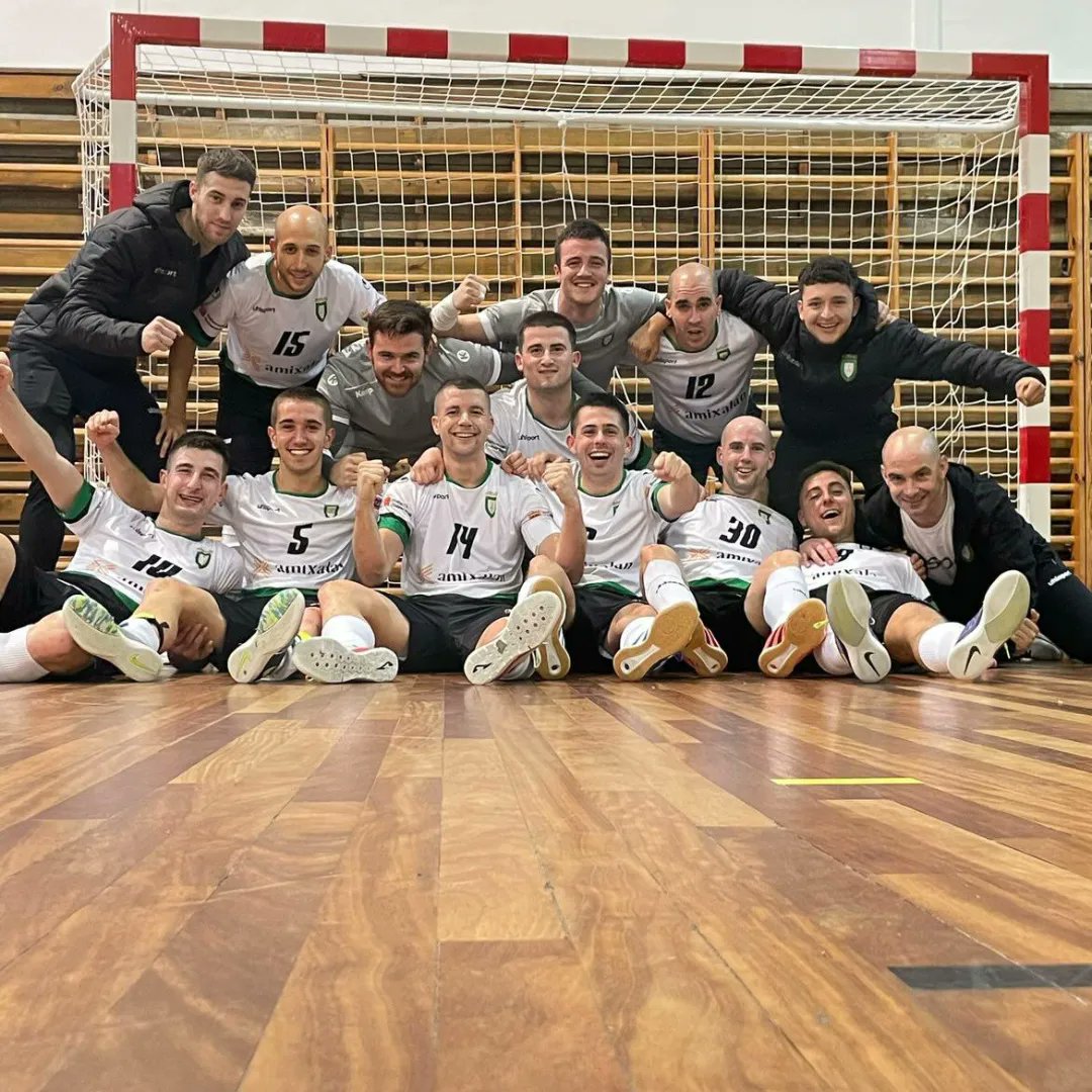 entorno5x5's tweet photo. 🏆 Play-off de ascenso a 2ª 🇪🇦

🗞️ El @anaitasunafs 💚 que va 🥇 del Grupo 2 de 2ªB 🇪🇦 se ha clasificado matemáticamente 👏🏻

➡️ #Razquin #Agerre @CarlosenaJon @Javi_Saldise @Joanaoiz @6axelespinosa #Aita #Jota #Maeztu #Contin #Indurain, #Arbeloa #Ulon #Sebas y etiquetados... ↙️ https://t.co/lzqVs4ThoK