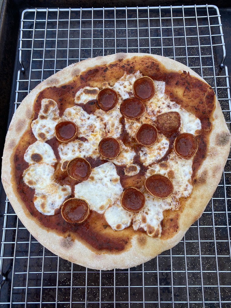 #PizzaNight 🍕 😍