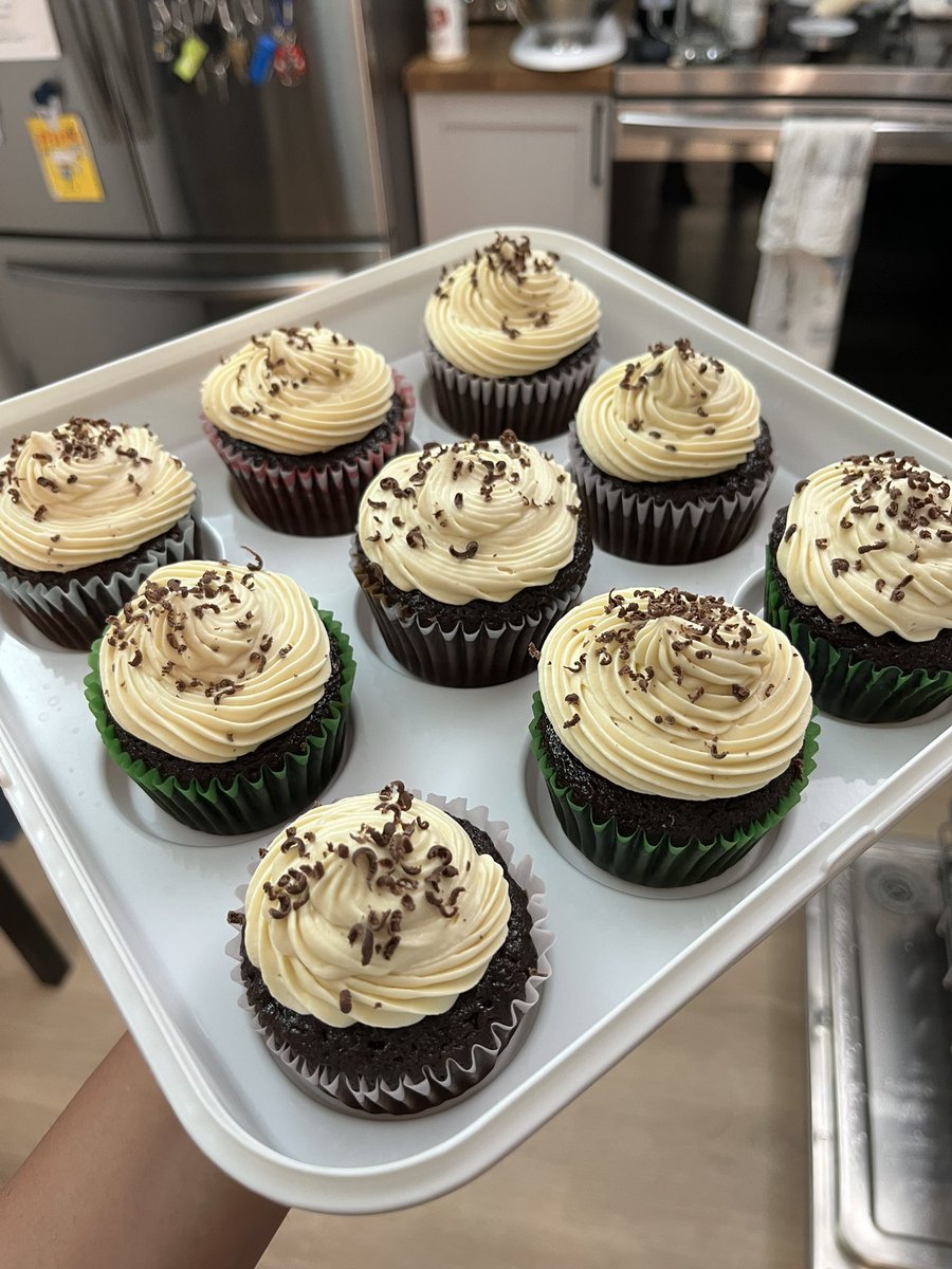Sof_Thor's tweet photo. Bake tweet. Bought all the ingredients last week for Irish coffee cupcakes but didn’t have time to bake. Irish cream whipped topping and choco-coffee sponge https://t.co/ahk1wzrTgW