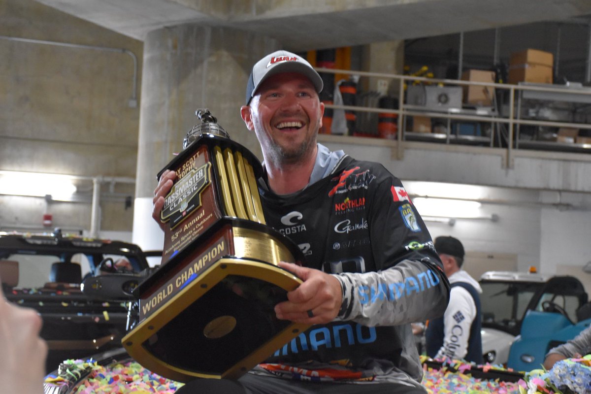 FT_Report's tweet photo. Jeff Gustafson wins the 53rd Bassmaster Classic! More to come!

#Bassmaster #BassmasterClassic https://t.co/RlYUYu76Fa