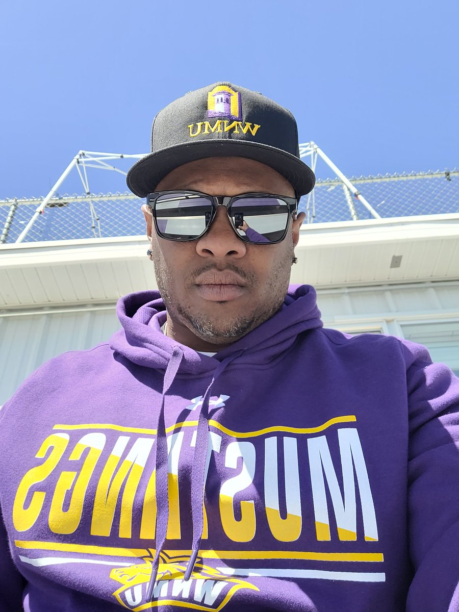 Great time in Silver City NM <a href="/WNMUFootball/">WNMU Mustang Football</a>
 for spring game with my son <a href="/Marcus_Higgs2/">MarcusHiggs</a> and family..on our way back to L.A. see yall soon✌🏿 #warrenfootball #toaboyz <a href="/WHSBearFootball/">WarrenBearsFootball</a> <a href="/TEAMTOARECRUITS/">TEAM TOA</a>