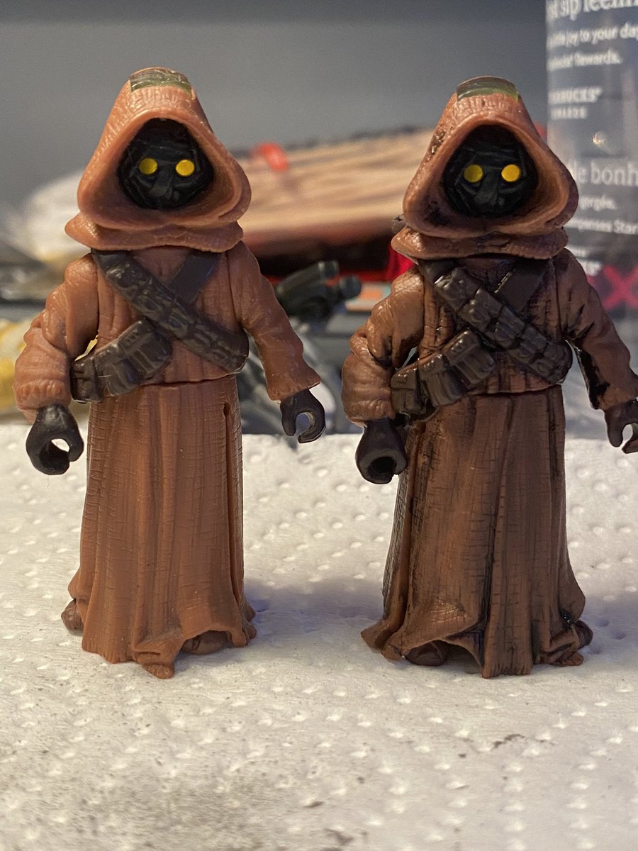 Picked up some dark wash to add some wear to the #haslab #razorcrest, got nervous & decided to try it on some smaller items first. It works great! Just a tiny amount goes a long way. I really like how this #POTF2 #Jawa turned out   #customize #save375 #actionfigures #starwars