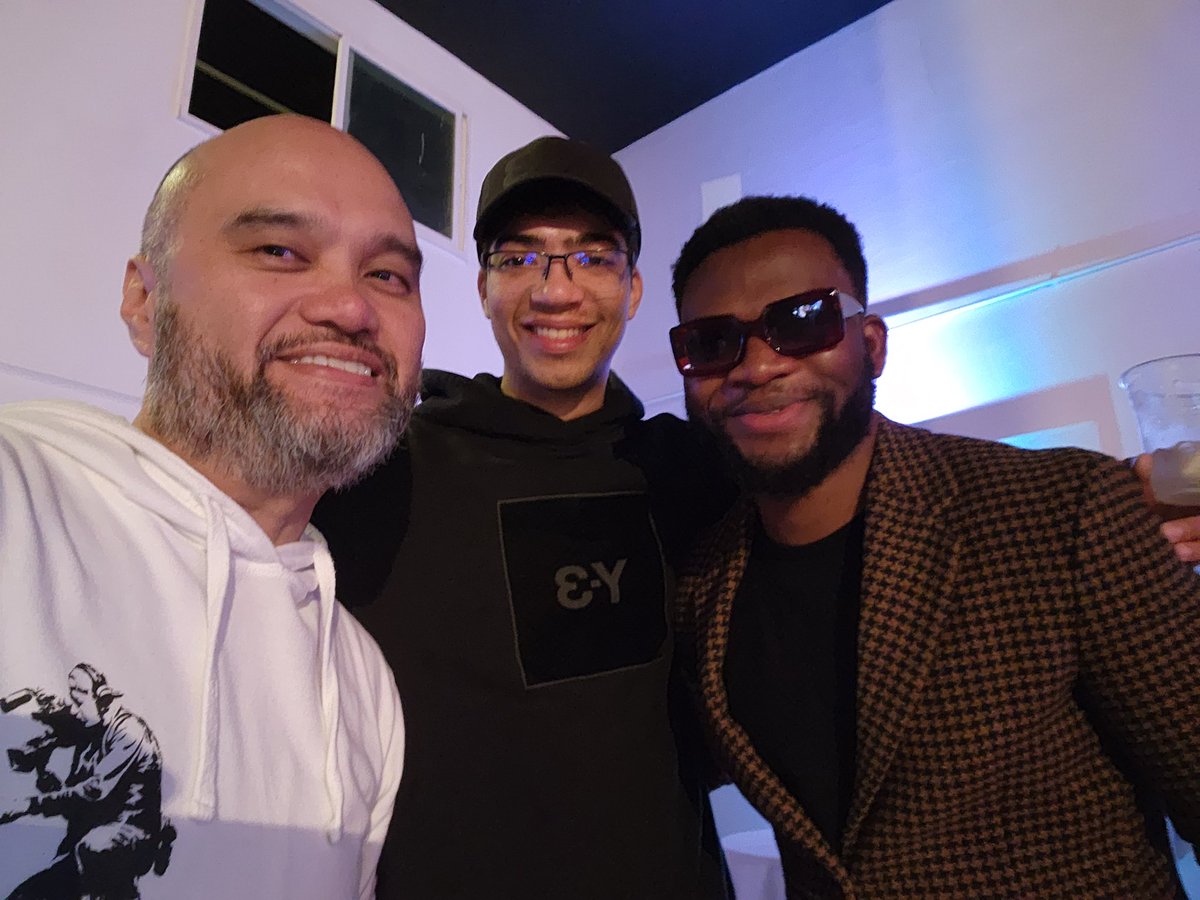 funki73's tweet photo. Met these two catz @bitgidie @tr3v0r at the @FutureFactoryLA soft opening week 😎 

What they are working on,  @BitMask_App @trydiba #decentralized asset on #Bitcoin will be a game changer 👀 🔥

#rgb #deepweb3 https://t.co/cmcFIXN39b