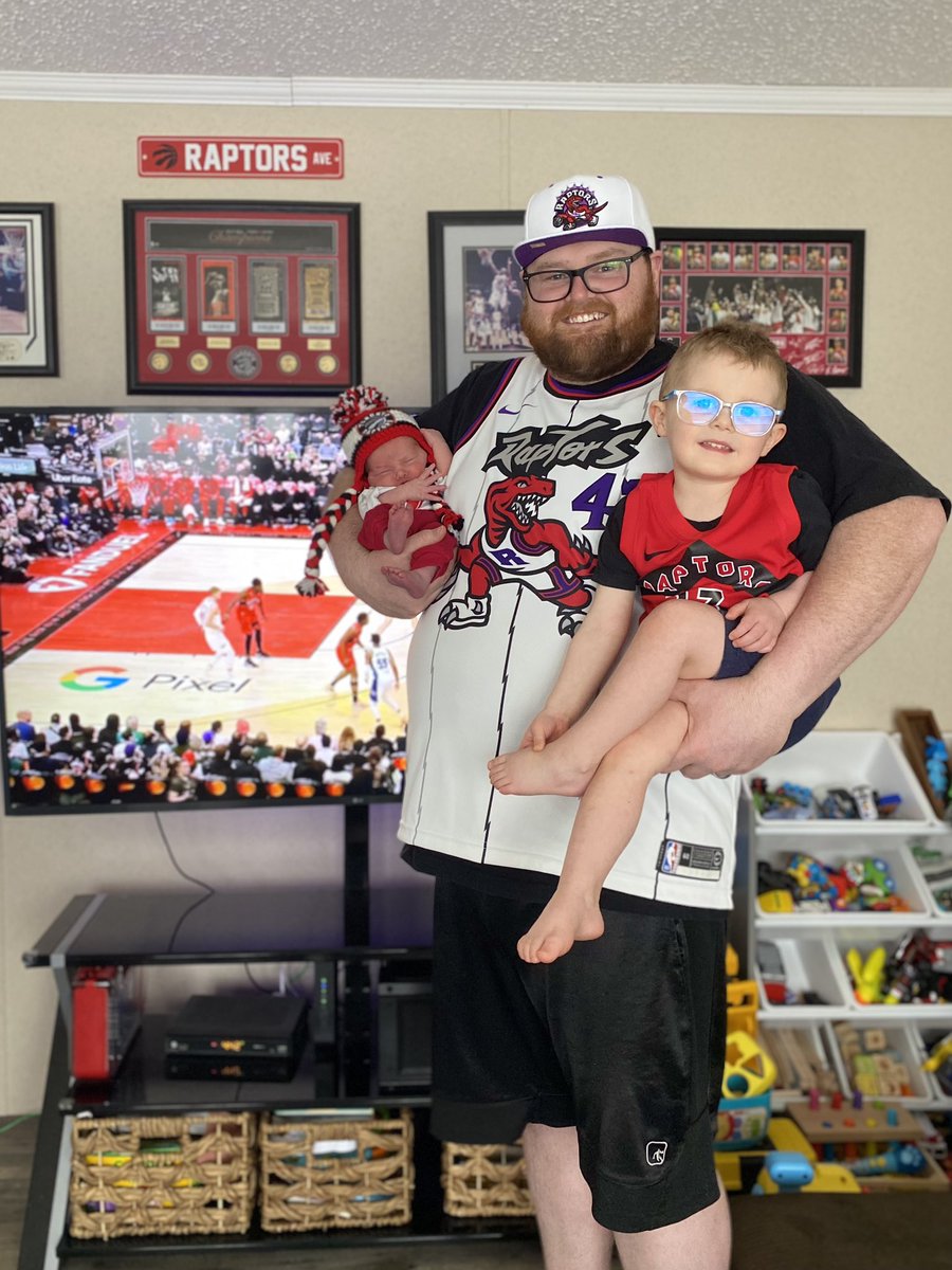stephedgar87's tweet photo. Daddy and his boys - 3 year old Lexton and 6 day old Loxley! We’ve made Fan Angle on March 26 the last two years running so only fitting we carry on the tradition this year!🤞♥️ #tangerinefanangle #letsgoraptors #WeTheNorth #raptors @TangerineHoops https://t.co/cESTRNql7I