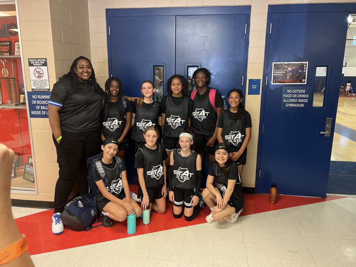 laelahchagoya2's tweet image. Finished 2-1 yesterday at NTBA championship prep in San Antonio #statelite @stat_elite 🏀💪🏼