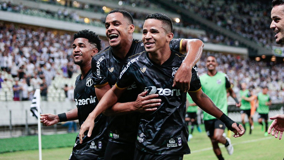 CearaSC_Espanol's tweet photo. ¡Y VAMOS A SEMIFINALES!
Con goles de Erick, Álvaro y Luvannor, Vozão venció a Sergipe, 3-1. Con la victoria nos aseguramos un lugar en las semifinales de la #CopaDoNordeste2023.
📸 Felipe Santos / Ceará SC
#CSCXCSS - https://t.co/4wTzD4YSLL 3X1