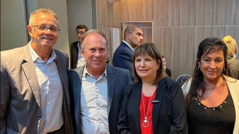 Felicitaciones Ricardo Bianchini (<a href="/Bianchini2023/">Ricardo Bianchini</a>) por ser elegido el nuevo intendente en Hernando, Córdoba. Como te escuché decir una y otra vez: "podemos hacer de Hernando un lugar mejor". ¡Lo haremos, con la fuerza que el cambio necesita!