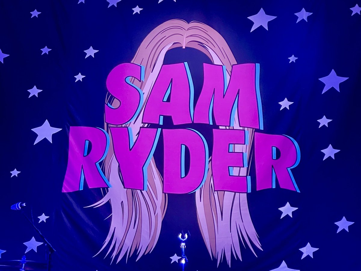 Jooberloober's tweet image. I love Sam Ryder the best when he rocks out. Fab show but mostly a pop audience. Slightly disappointed there wasn’t a full band. Guitars, drums and backing track. He is on his way to fill arenas next so he best sort that band! Great night! #SamRyder #O2Academy #Leeds