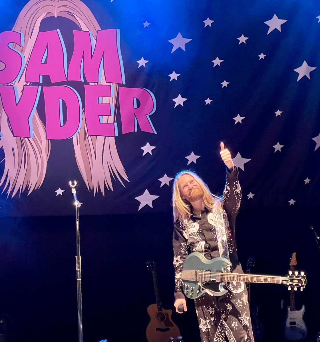 Jooberloober's tweet image. I love Sam Ryder the best when he rocks out. Fab show but mostly a pop audience. Slightly disappointed there wasn’t a full band. Guitars, drums and backing track. He is on his way to fill arenas next so he best sort that band! Great night! #SamRyder #O2Academy #Leeds