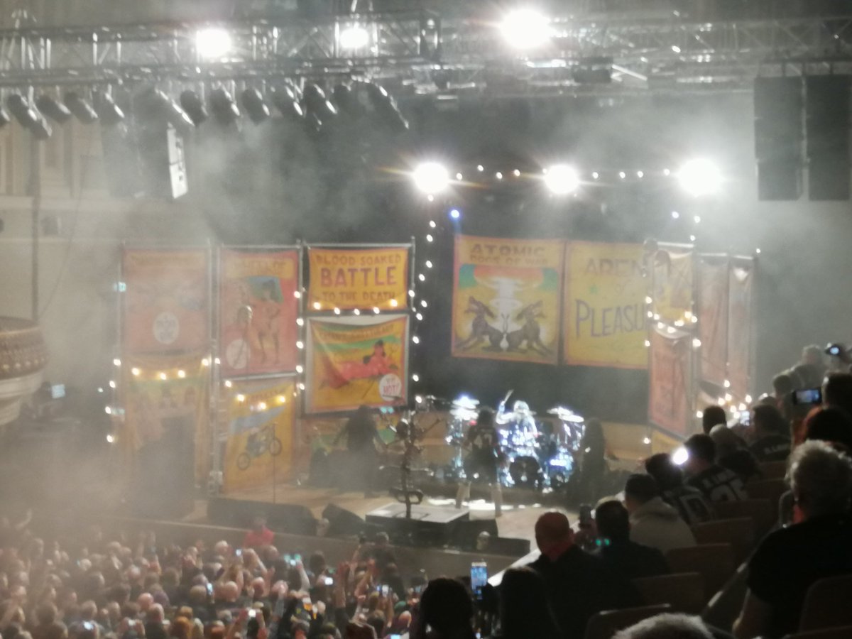 Cradgyboy's tweet photo. Fantastic to see @WASPOfficial again @UlsterHall Belfast. 40 Years and counting!! #BelfastRocks 🎶🎸☘️ https://t.co/azsap82gIo