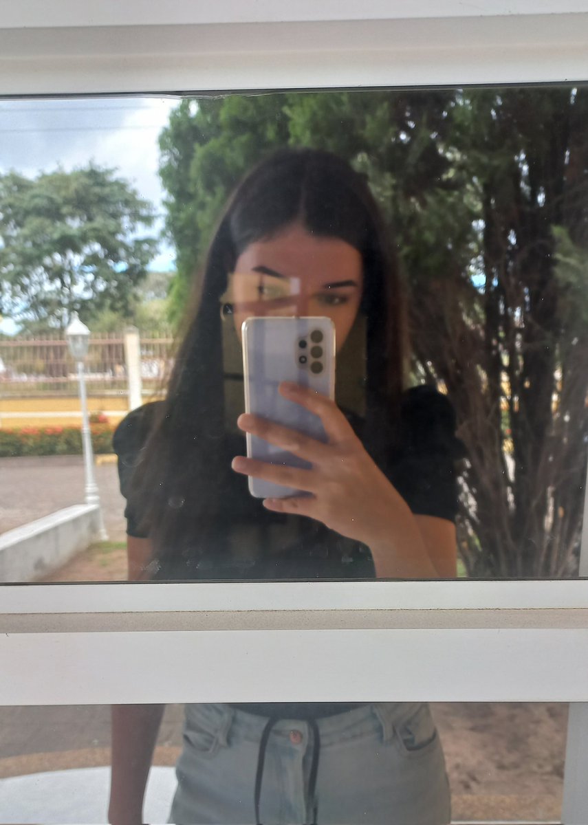 Long time no writing here. Many things have changed, there are new things in my life and others have gone. Sometimes changes are uncomfortable but necessary to move forward and be better. And as for nfts, maybe I miss the old days a little😂 what do you guys think?