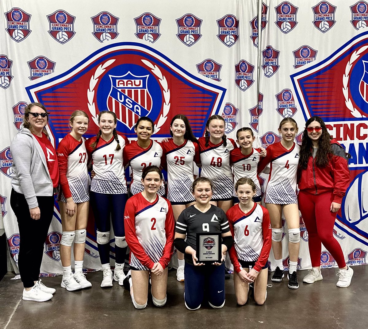 AlphaPerformVB's tweet image. Congrats to A.21 for winning bronze at AAU Cincinnati Grand Prix! 
#alphaperformancevb #thepack #jvasponsorclub