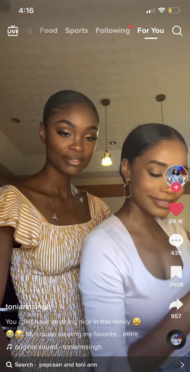 hannaehwrites's tweet image. I just found out Miss Universe Jamaica and Miss World are cousins. I know you can’t tell their grandma shit!