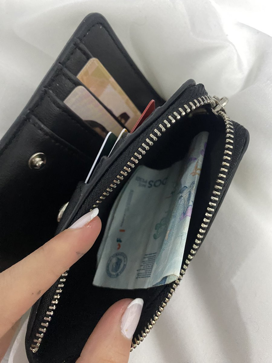 emeaelee's tweet photo. presupuesto de la semana, que hay pa hacer https://t.co/DVN0Q0O6Js