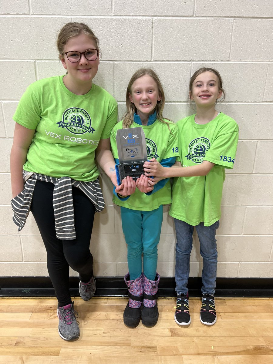 DiscoveryVex's tweet image. Congrats to Discovery Team 18347H Trailblazer Purple on winning the Think Award at the 2023 ND State VEX IQ Tournament!🏆✨ #TrailBlazeOn #GFSchools #VEXRobotics