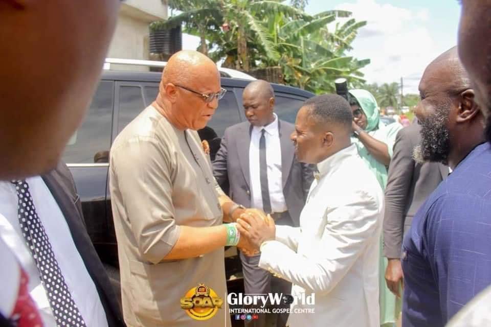 _PastorUmoEno's tweet photo. I worshipped with faithfuls at GloryWorld International Gospel Centre Eket, where Pastor Samuel Effiong declared Godβs blessings on me and Akwa Ibom State.
#GreaterAkwaibom
#ThatsameGod https://t.co/HjB8pz1yZy