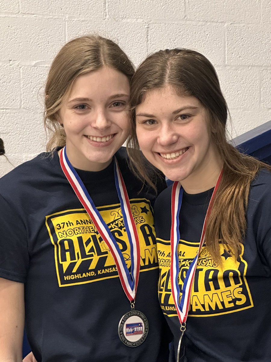 2 lady cobras played in the NEK All-Star game today. Good job <a href="/KanyonOlberding/">Kanyon Olberding</a> &amp; <a href="/KayThompson011/">Kaylee Thompson</a> 🏀🏀